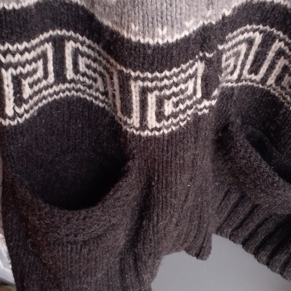 TNA 100% Lambs Wool Cowichan Style Cardigan Sweater Warm Charcoal Gray Knit 🩶 - Picture 5 of 11